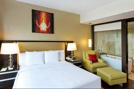 Courtyard by Marriott Mumbai International Airport - 53