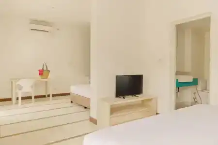 J, Unawatuna - 53