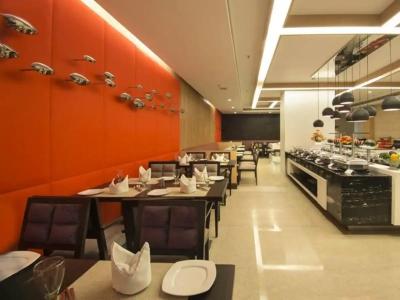 Howard Plaza The Fern, - 75