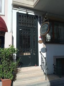 Grand Peninsula - 11