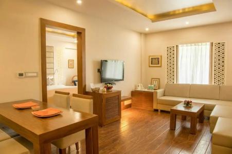 Howard Plaza The Fern, - 39