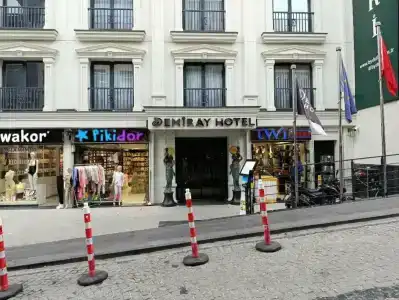 Demiray & Spa - 42