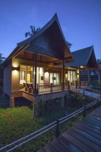 Koh Paradise Beach - 21