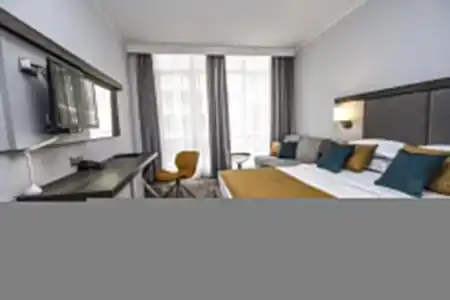 Best Western Plus Premium Inn - 90