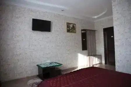 Pahra Guest House - 1