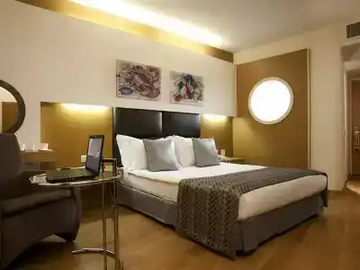 Surmeli Istanbul - 77