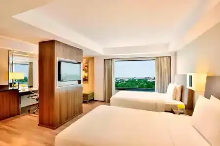 Courtyard by Marriott Chennai - 56