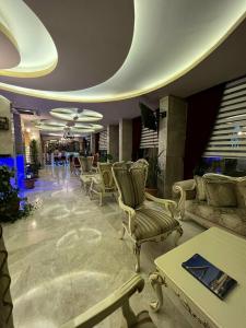 Grand Ezel - 38