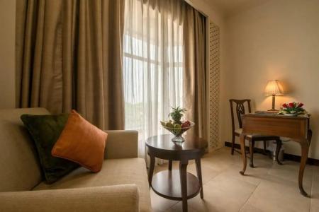 Howard Plaza The Fern, - 25