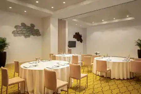 Doubletree By Hilton - 92