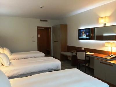 Golden Tulip Varna - 73