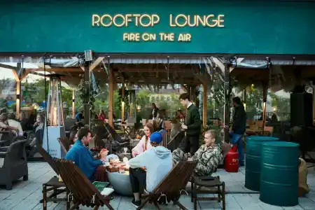 V & Rooftop lounge - 19