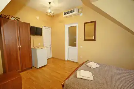 Лилия на Бирюзовой - 80