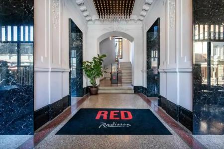Radisson Red - 6
