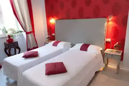 66 Imperial Inn Deluxe b&b - 62