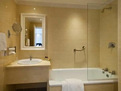 Bonnington & Leisure Centre - 16