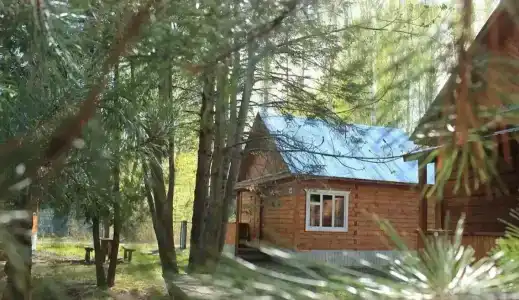 4 Сезона - Нефтяник - 0