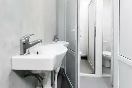 YU Hostel - 12