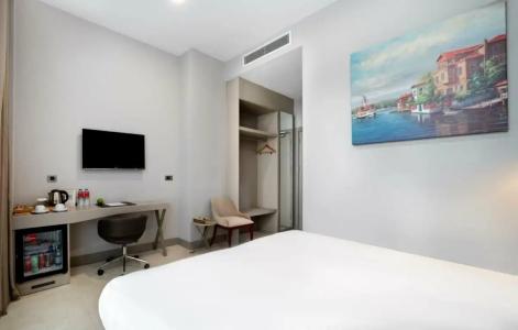 Ramada & Suites by Wyndham İstanbul Ataköy - 98