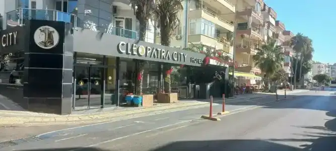 Cleopatra City - 18