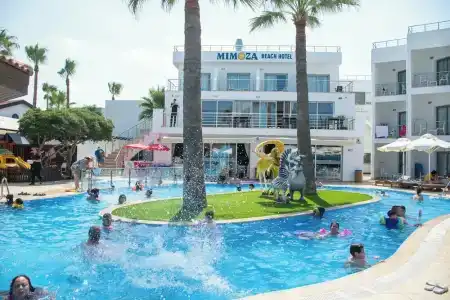 Mimoza Seafront & Beach - 9