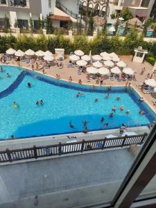 Side Royal Palace - 1