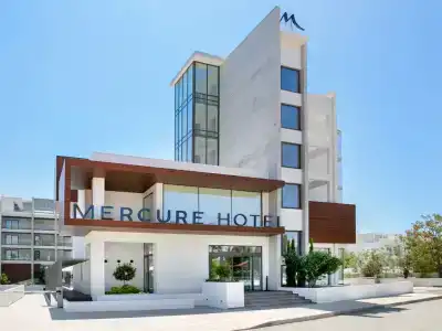 Mercure Larnaca Beach - 4