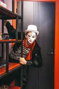 За Кулисами - 99