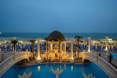 Imperial Palace - 14