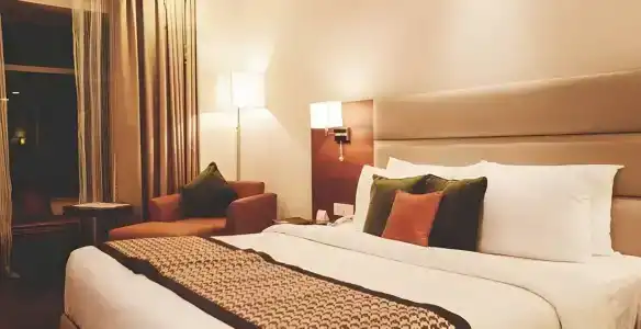 Howard Plaza The Fern, - 79