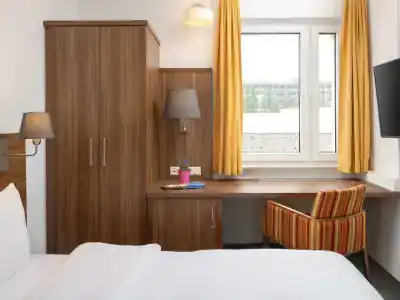 Greet Darmstadt - an Accor - - 40