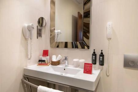 Ramada & Suites by Wyndham İstanbul Ataköy - 83