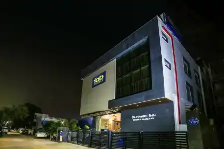 FabSapphire Inn - 51