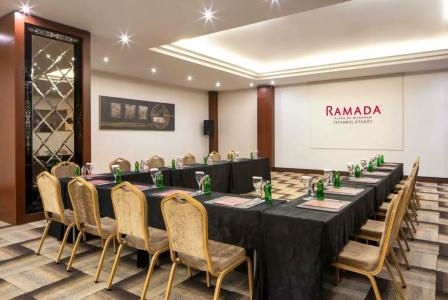 Ramada & Suites by Wyndham İstanbul Ataköy - 37