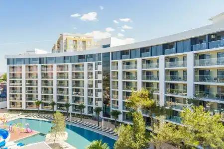 Zenith Resort & Spa - 11