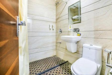 FabSapphire Inn - 75