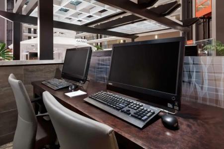 Embassy Suites by Hilton- Lake Buena Vista Resort - 28