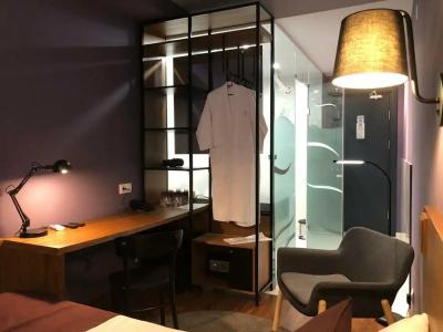 Elle Boutique - 53