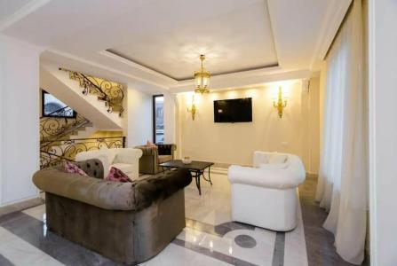 Orchid Boutique - 11