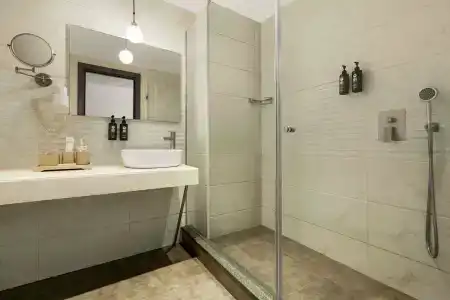 Ramada by Wyndham Tbilisi Old City - 39