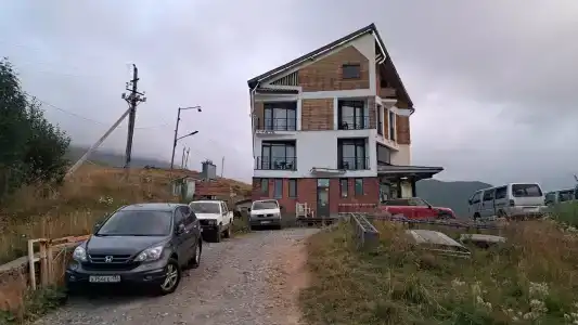 Khizina Rezo | REZO HUT - 35