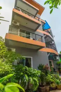 Baan Yuyen Karon Guesthouse - 0