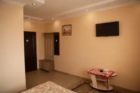 Pahra Guest House - 4