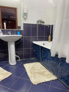 на Набережной - 13