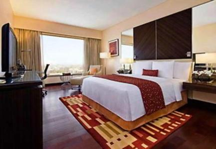Courtyard by Marriott Mumbai International Airport - 65