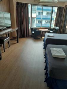 Marine Plaza - 9