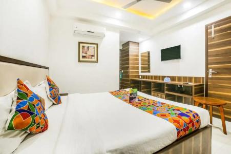 FabSapphire Inn - 73