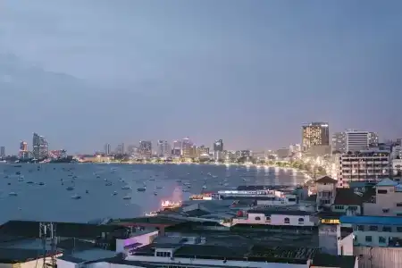 Marine Plaza - 8