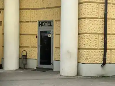 PEOPLE Бизнес Новинский - 28