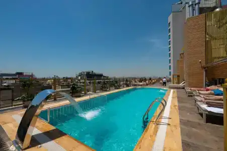 Ramada by Wyndham Istanbul Pera - 13